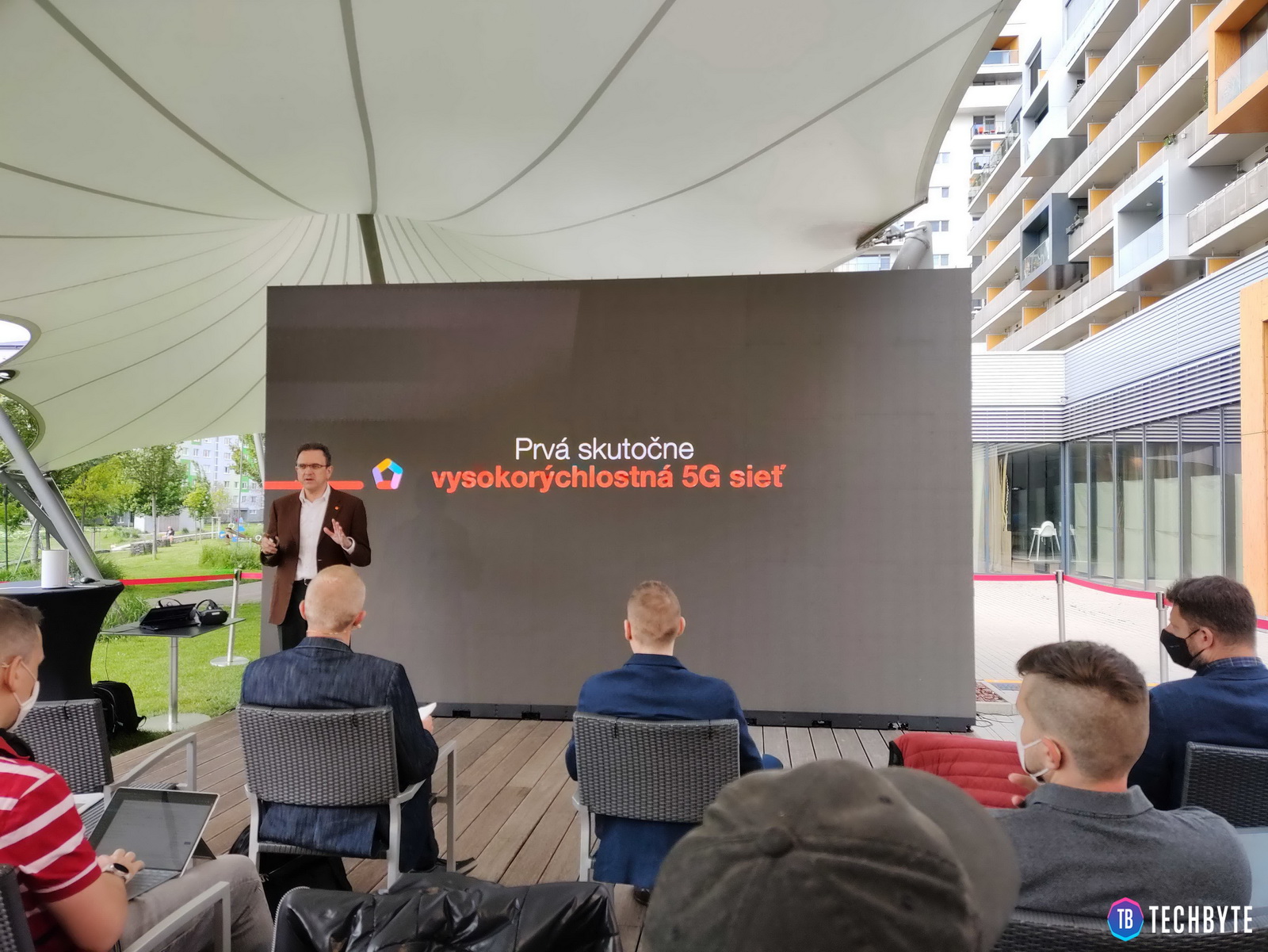 Orange dnes spustil 5G sieť.